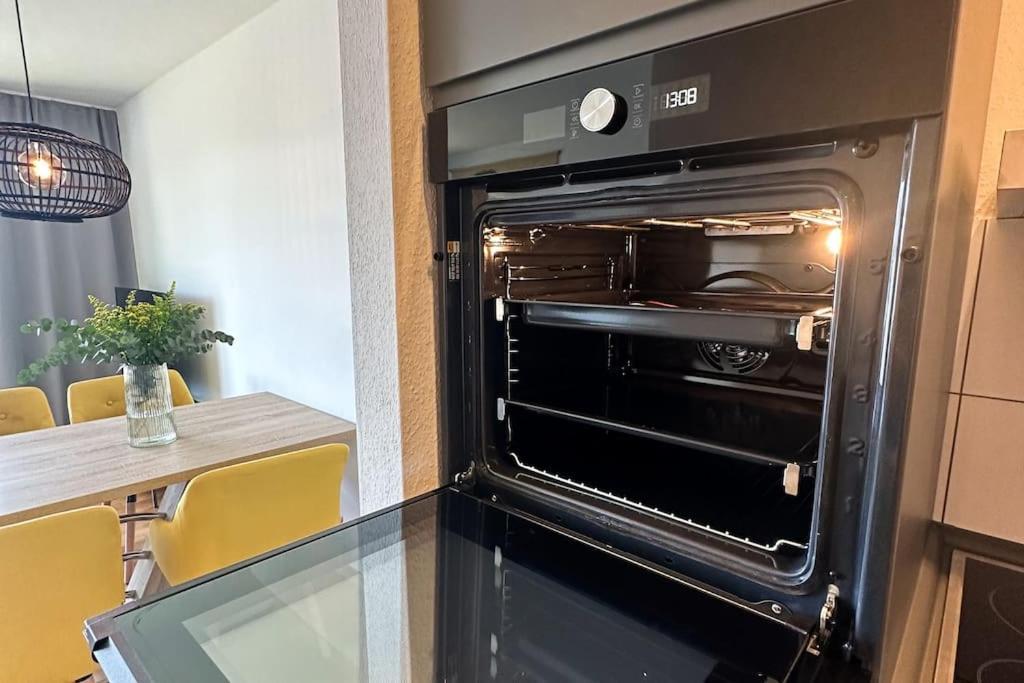 Beautiful 2-Room Apartment With Balkony In Виллих Экстерьер фото